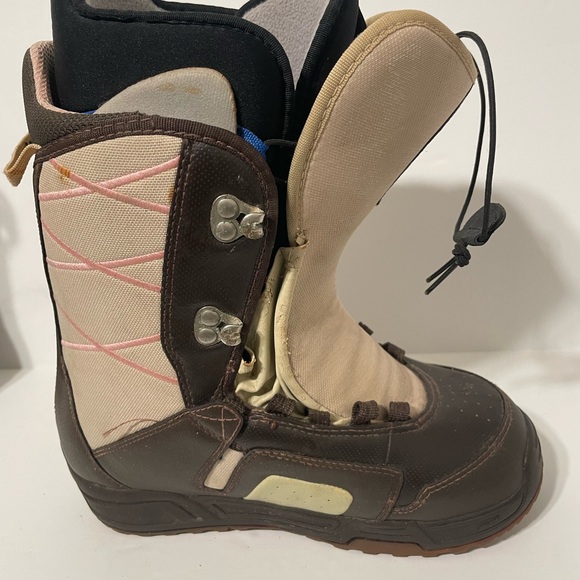 Burton Moto Snowboarding Boots- Women’s size 6 - Picture 4 of 15